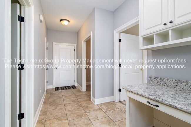Building Photo - 5228 Bluebird Ln