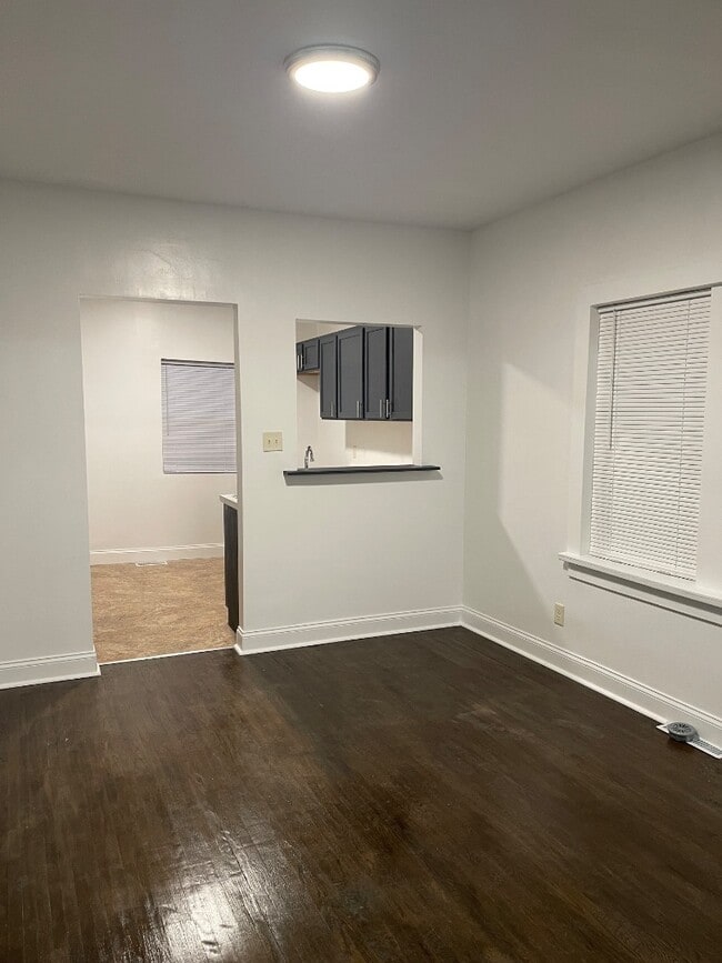 Building Photo - 4235 Vermont St