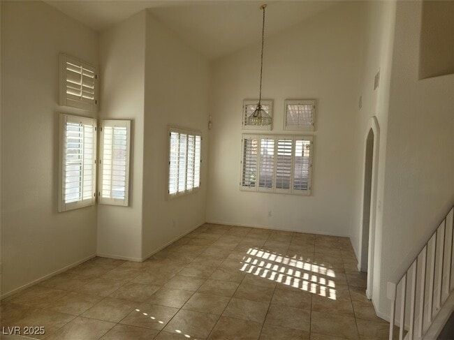 Building Photo - 1085 Fan Coral Ave