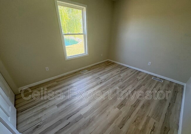 Building Photo - 5330 Myanna Ln