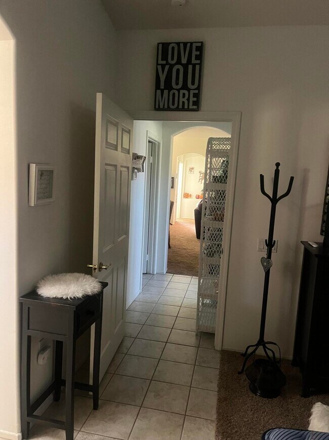 Building Photo - 78582 Dancing Waters Rd