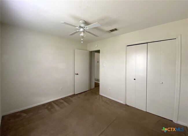 Building Photo - 4800 Rainbow Cir