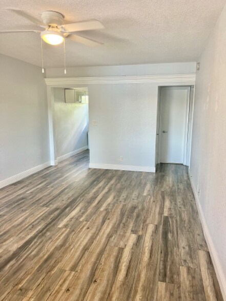Building Photo - 2815 NE 33rd Ave