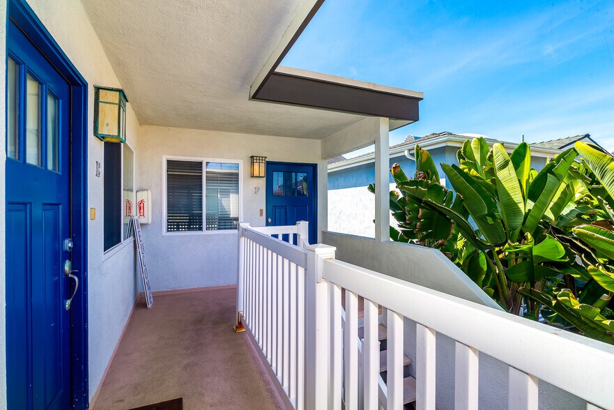 Building Photo - 674 Seacoast Dr