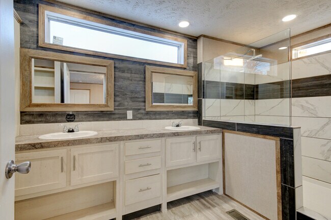 Building Photo - 269 Seays Rd