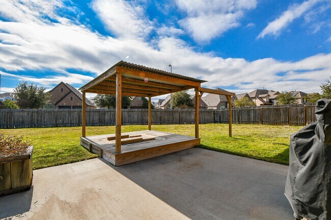 Building Photo - 4206 Fenetre Forest St
