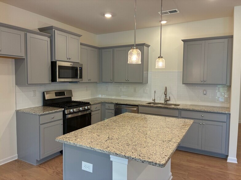 Building Photo - 275 Harpers Run Ln