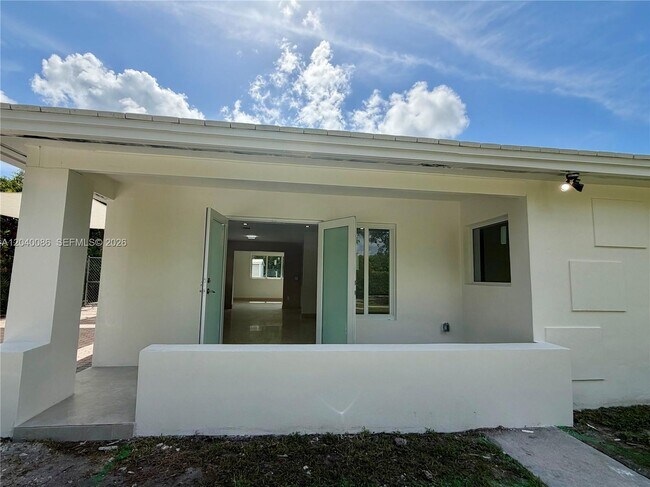 Building Photo - 8235 SW 62nd Pl