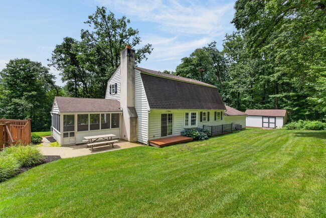 Building Photo - 2337 Laurel Top Cir