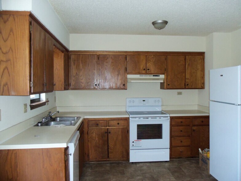 Building Photo - 1726 W Prairie St