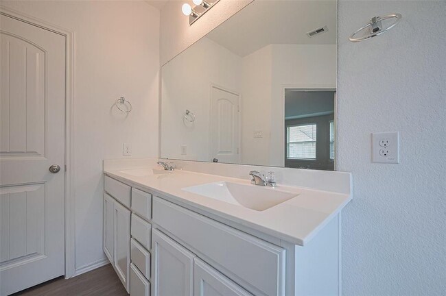Building Photo - 3715 Butterfly Breeze Ln