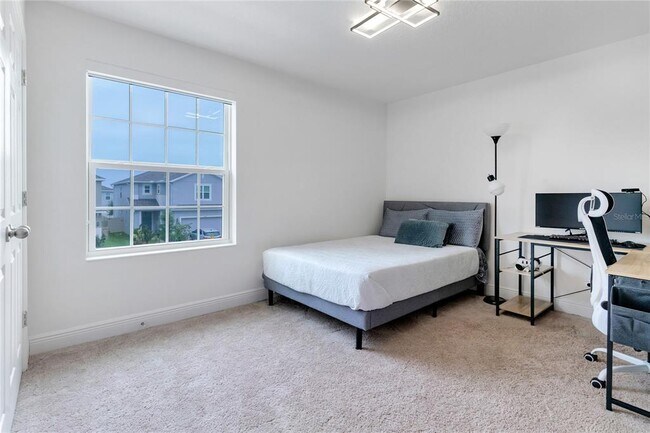 Building Photo - 14509 Crestavista Ave