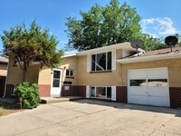 Building Photo - West 20th Apartment in Great Location