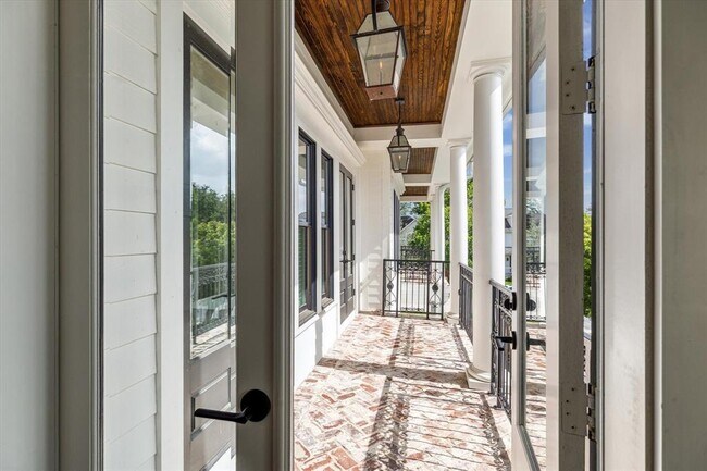 Building Photo - 4536 Mimosa Dr