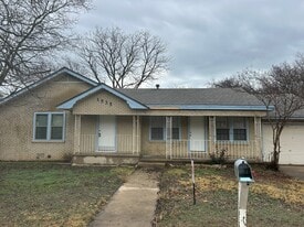 Building Photo - 1525 Harley Dr
