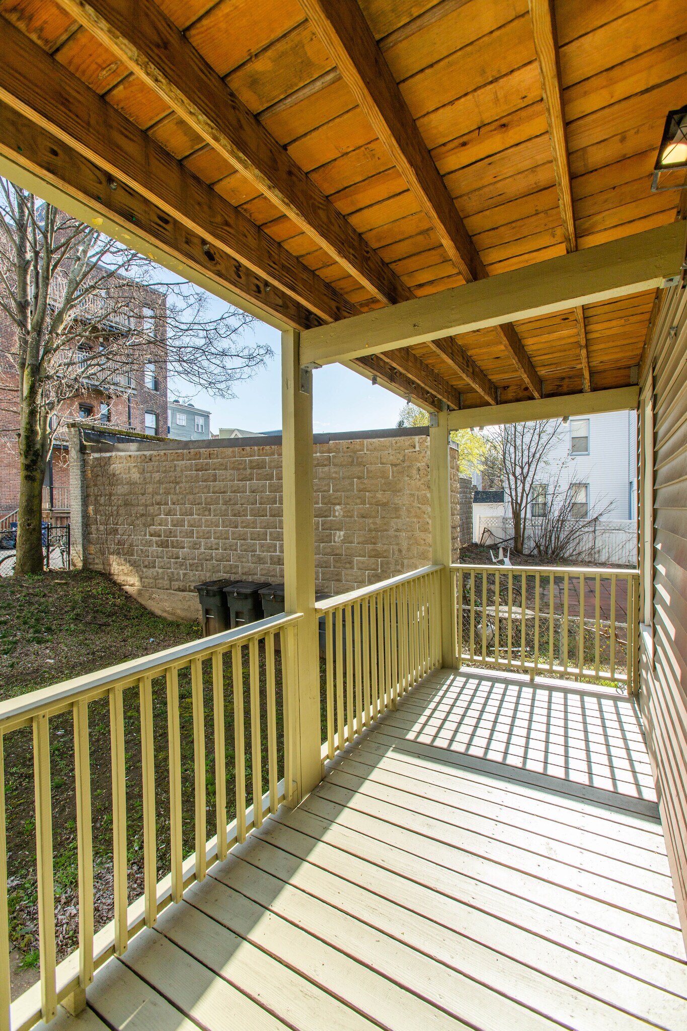 Building Photo - 25 Ashford St