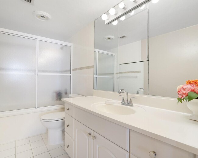 Building Photo - 1400 S Ocean Dr