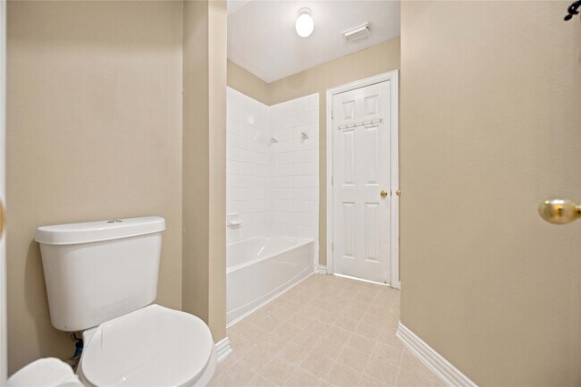 Building Photo - 14715 Golden Bough Ln