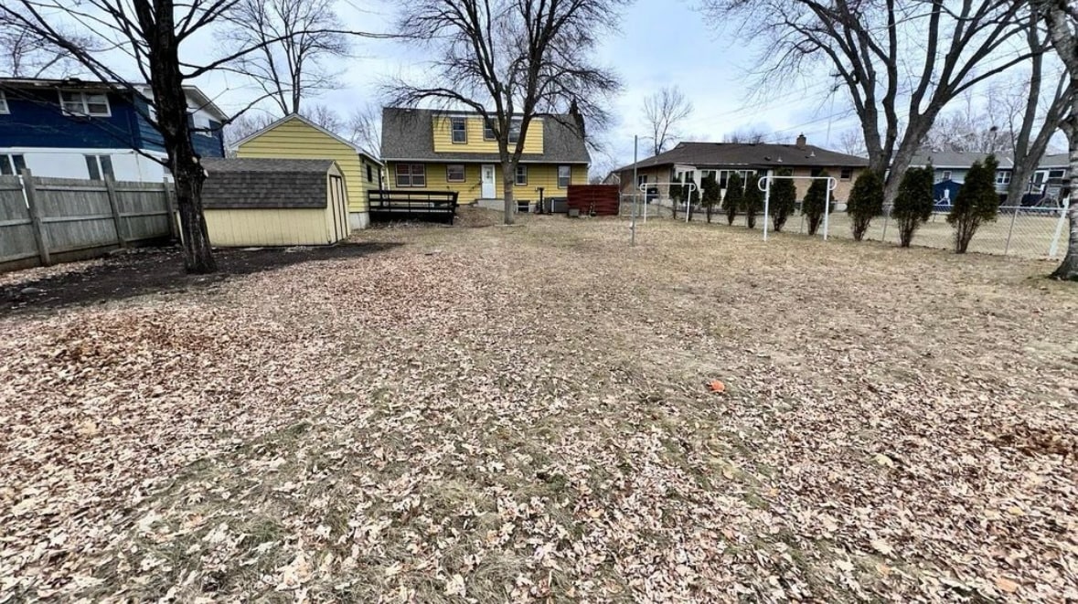 Building Photo - 908 3rd St S