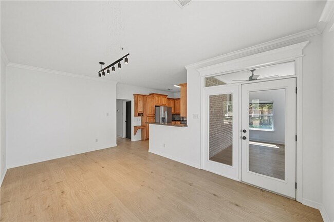 Building Photo - 8426 Alison Ave