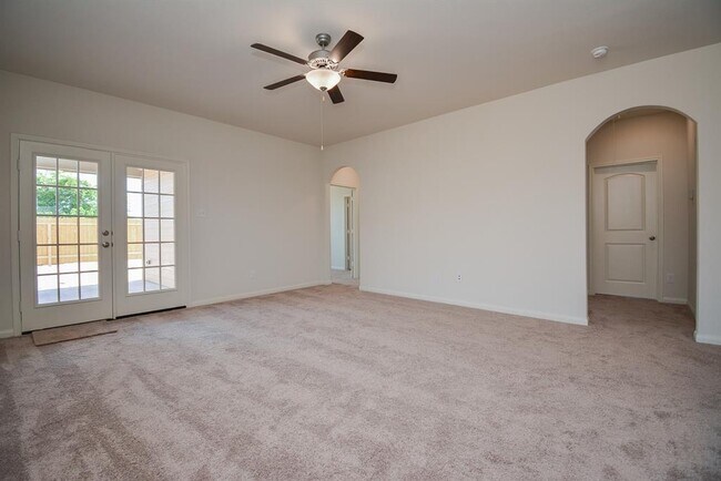 Building Photo - 569 Amberwood Pk Dr