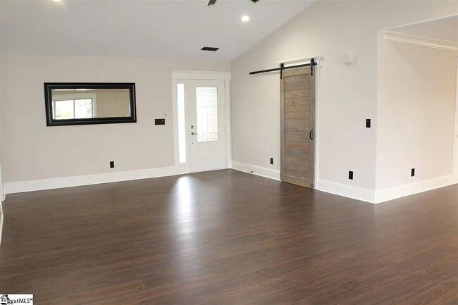 Building Photo - 204 Golden Leaf Ln