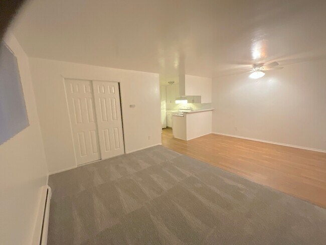 Building Photo - 375 S Depew St