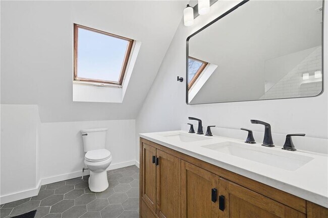 Building Photo - 2130 Cove Trail