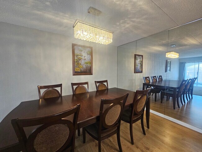 Building Photo - 475 Plum Creek Dr