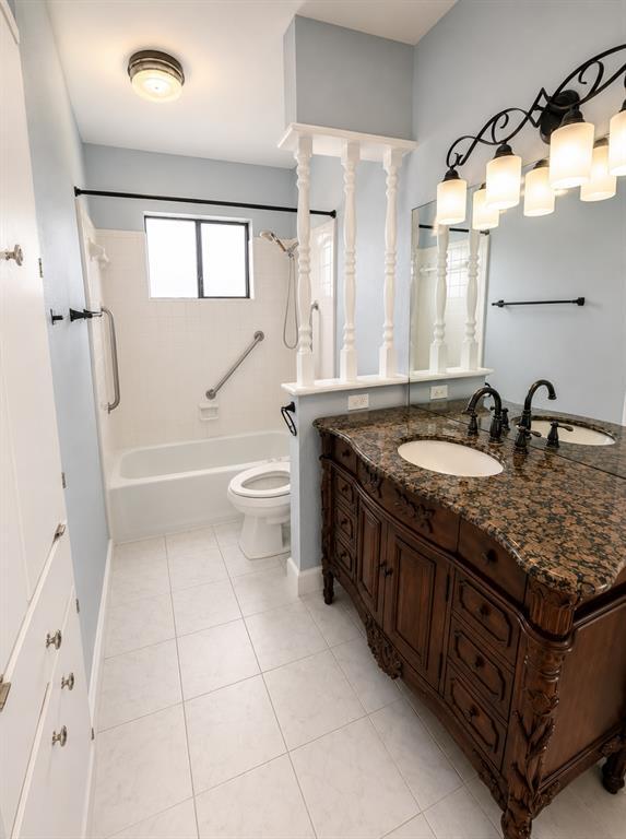 Building Photo - 305 Starbright Dr