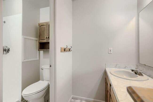 Building Photo - 4298 Sumac Ct