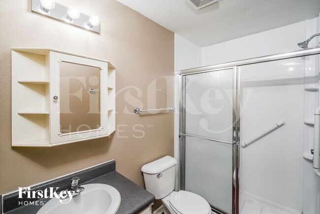 Building Photo - 1976 Breakwater Dr