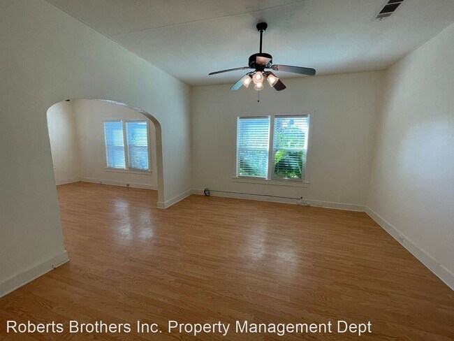 Building Photo - 2 br, 1 bath House - 207 NW 1st Street