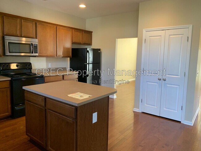 Building Photo - 1016 Bridlewood Farms Pkwy