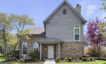 Building Photo - 31 Foxcroft Rd