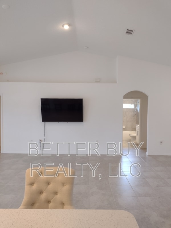 Building Photo - 16 Kalendar Ct