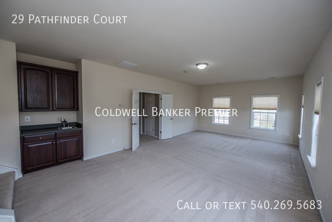 Building Photo - 29 Pathfinder Ct