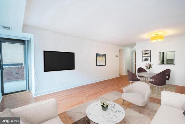 Building Photo - 1140 23rd St NW