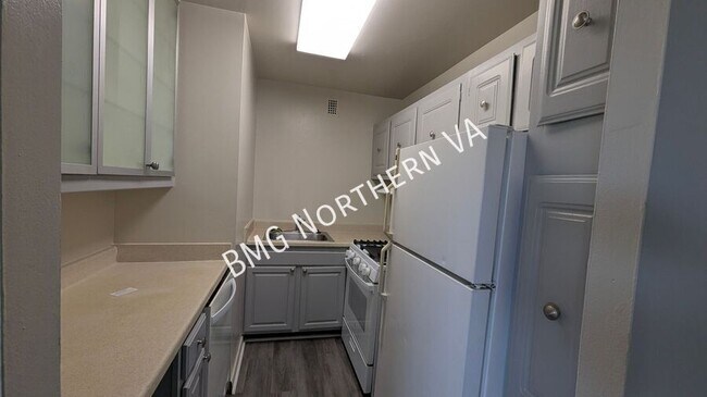 Building Photo - 5340 Holmes Run Pkwy