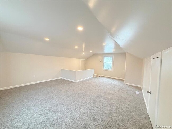 Building Photo - 9832 Balfour Rd