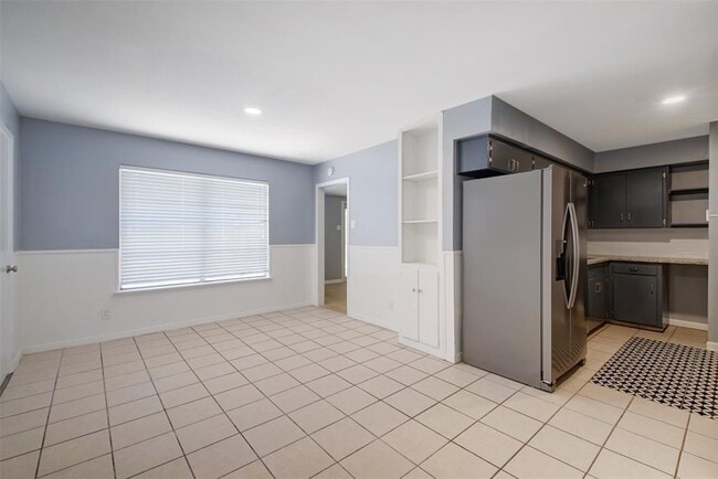 Building Photo - 8705 Parkfield Dr