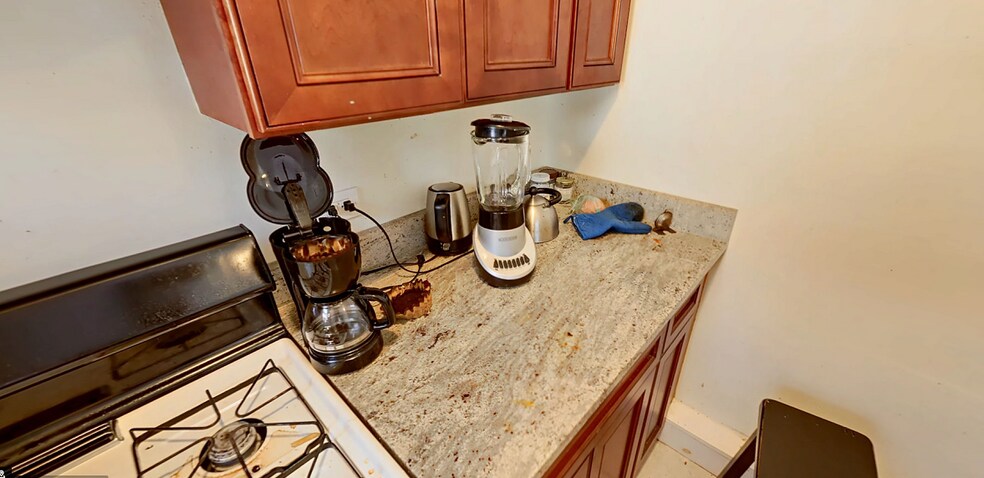 Building Photo - 785 Washington St