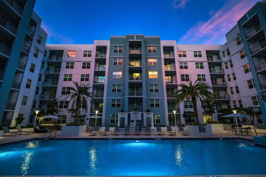 Resort-Style Heated Saltwater Pool - The Point at Coral Gables