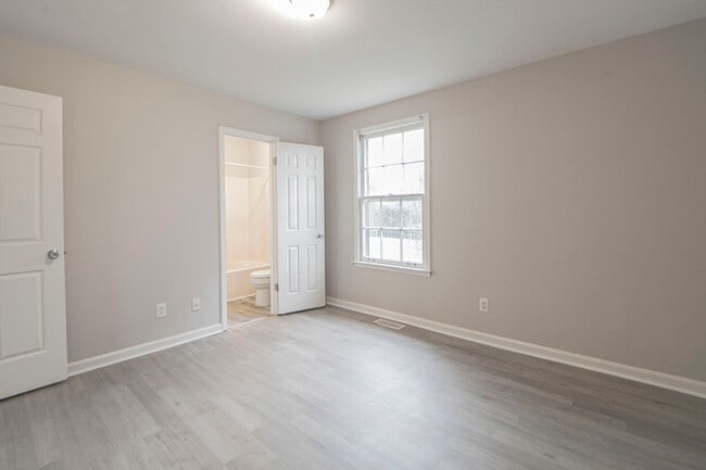 Building Photo - 408 Beasley Dr