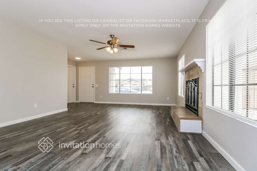 Building Photo - 3221 W Irma Ln