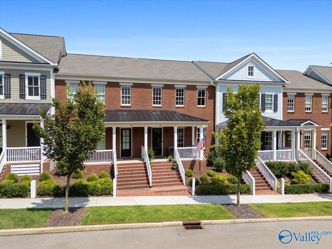 Building Photo - 38 Pine St