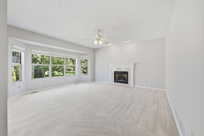 Building Photo - 6498 Ringsend Ct