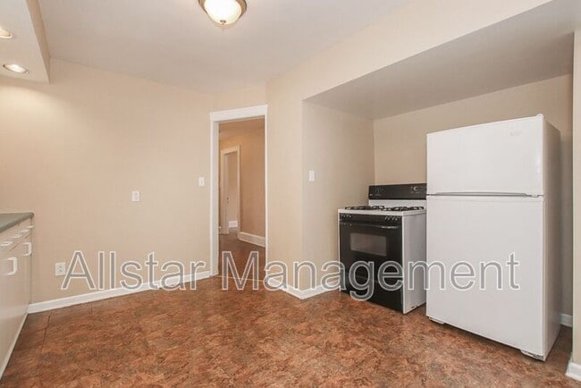 Building Photo - 7508 Theota Ave