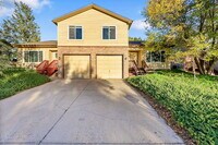 Building Photo - $2,295.00, 3 Bed, 2 bath located in Brighton.