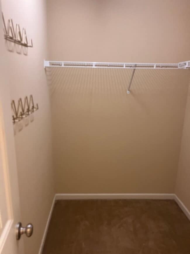 Building Photo - Lovely 3 Bedroom 2.5 Bath Townhouse in Raleigh!